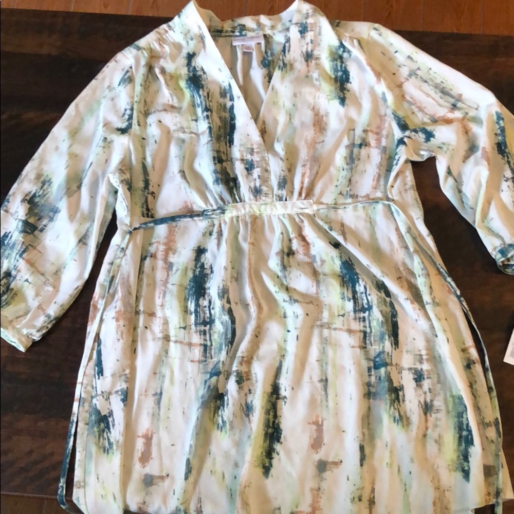NWT Liz Lange Maternity blouse size Large